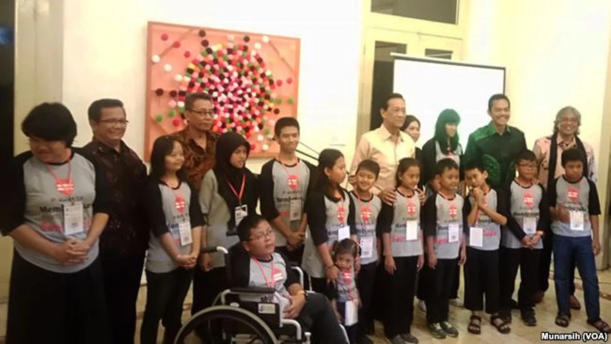 Eksplorasi Titik Menghasilkan Karya Seni Rupa Anak-anak Berkebutuhan Khusus