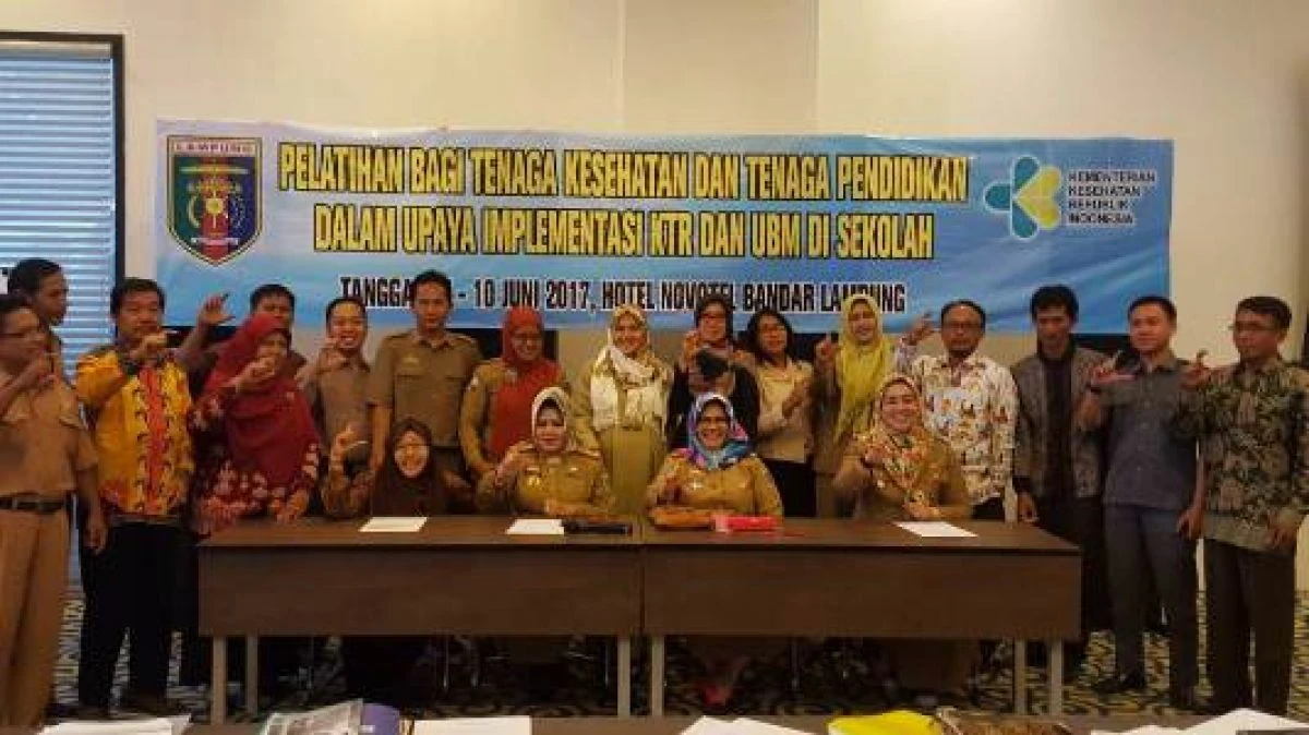 Pelatihan Bagi Tenaga Kesehatan dan Tenaga Pendidikan Upaya Berhenti Merokok