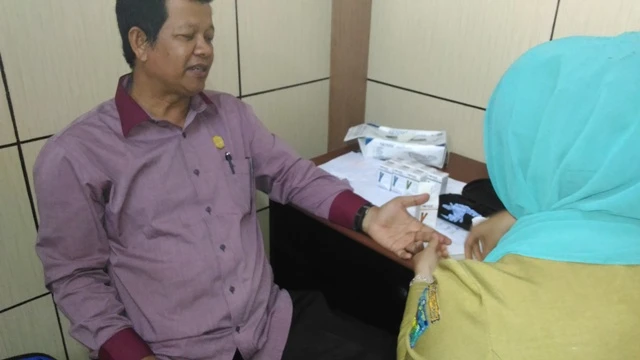 Pemeriksaan Faktor Resiko PTM Di Kantor DPRD Kota Sungai Penuh