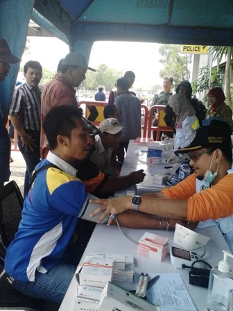 Pemeriksaan Kesehatan Kru Bis dalam Rangka Ramp Check Di Terminal Purabaya Jawa Timur